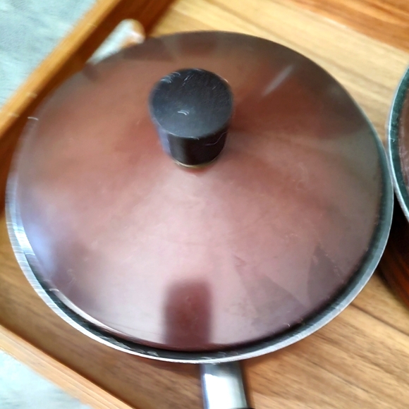 Vintage MCM Regal Ware Inc striped wooden handled 2 and 5 qt pots with lids - Picture 5 of 15